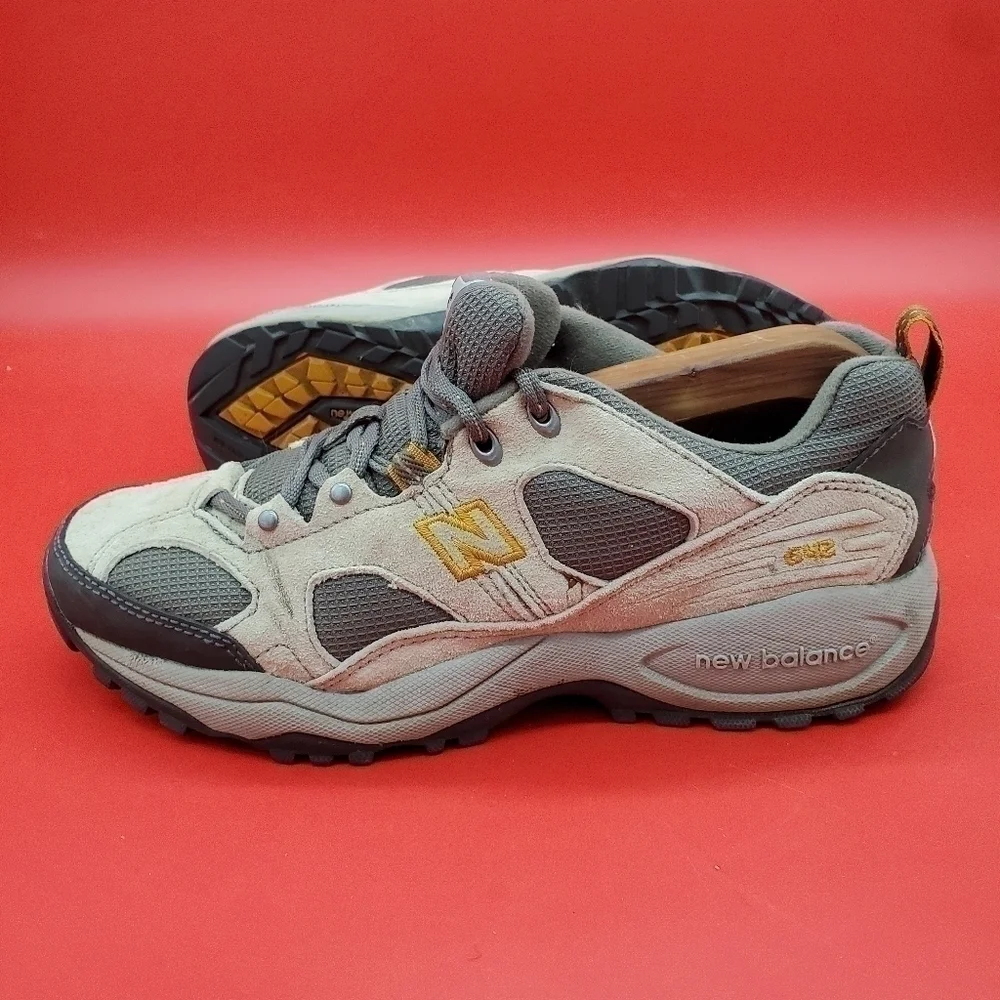 New Balance Country Trail Walkers 642 Men's 7.5 D Shoes Tan Brown Suede
